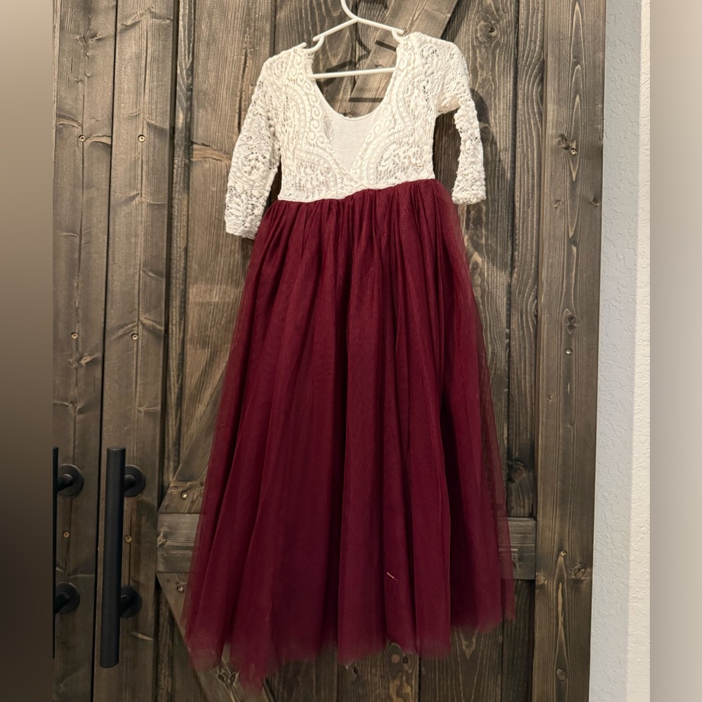 Full length dress with lace top and with burgundy tool bottom